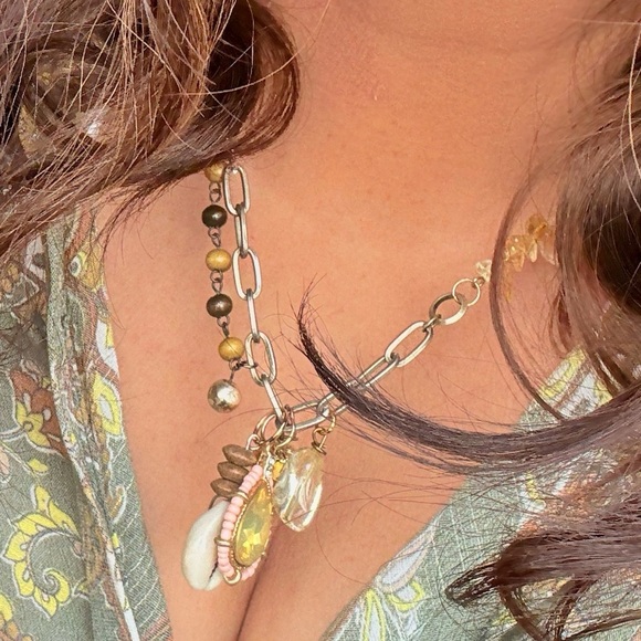 Citrine vintage multi charms beaded boho necklace - Picture 2 of 3